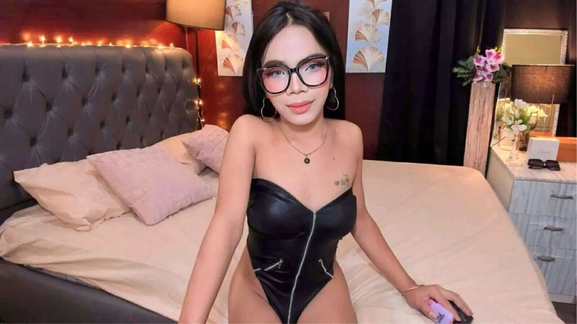 Enter AmandaPaculan live cam