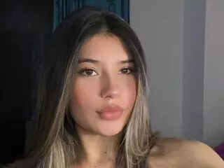 Enter AmberZarate live cam