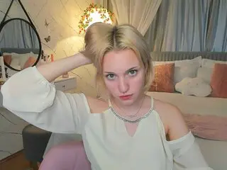 Enter MillieEllis live cam